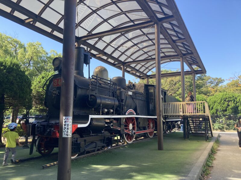 ガラクタ公園　蒸気機関車